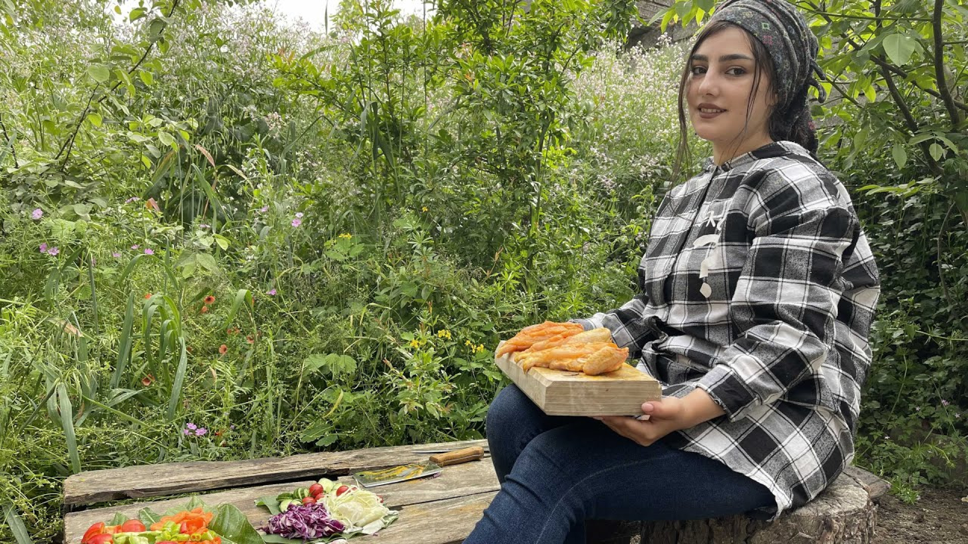 پخت سینه مرغ در چوب ساج به صور...