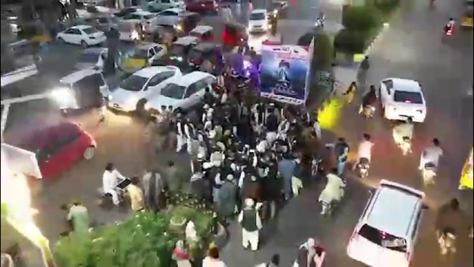 میدان اصلی هرات به نام تراکتور...