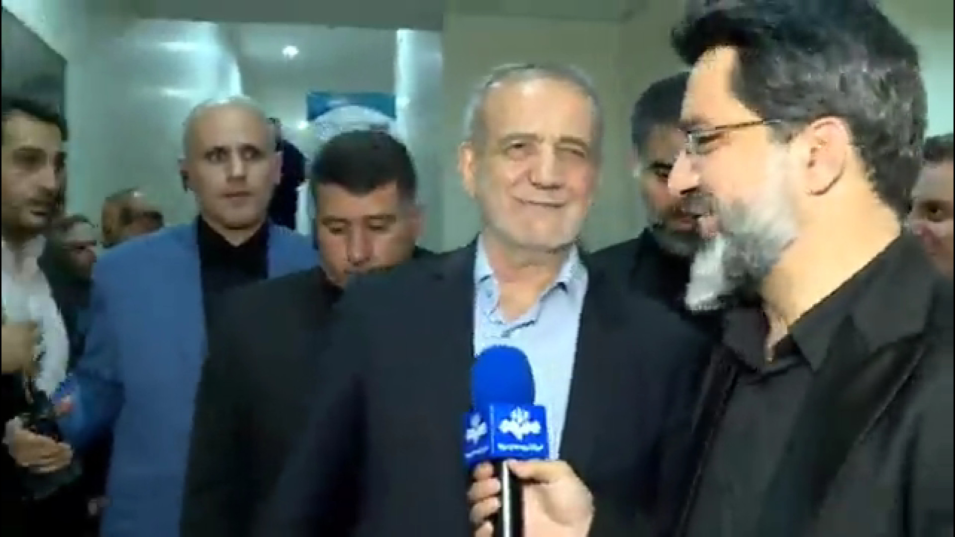 شوخی پزشکیان با خبرنگار صداوسی...