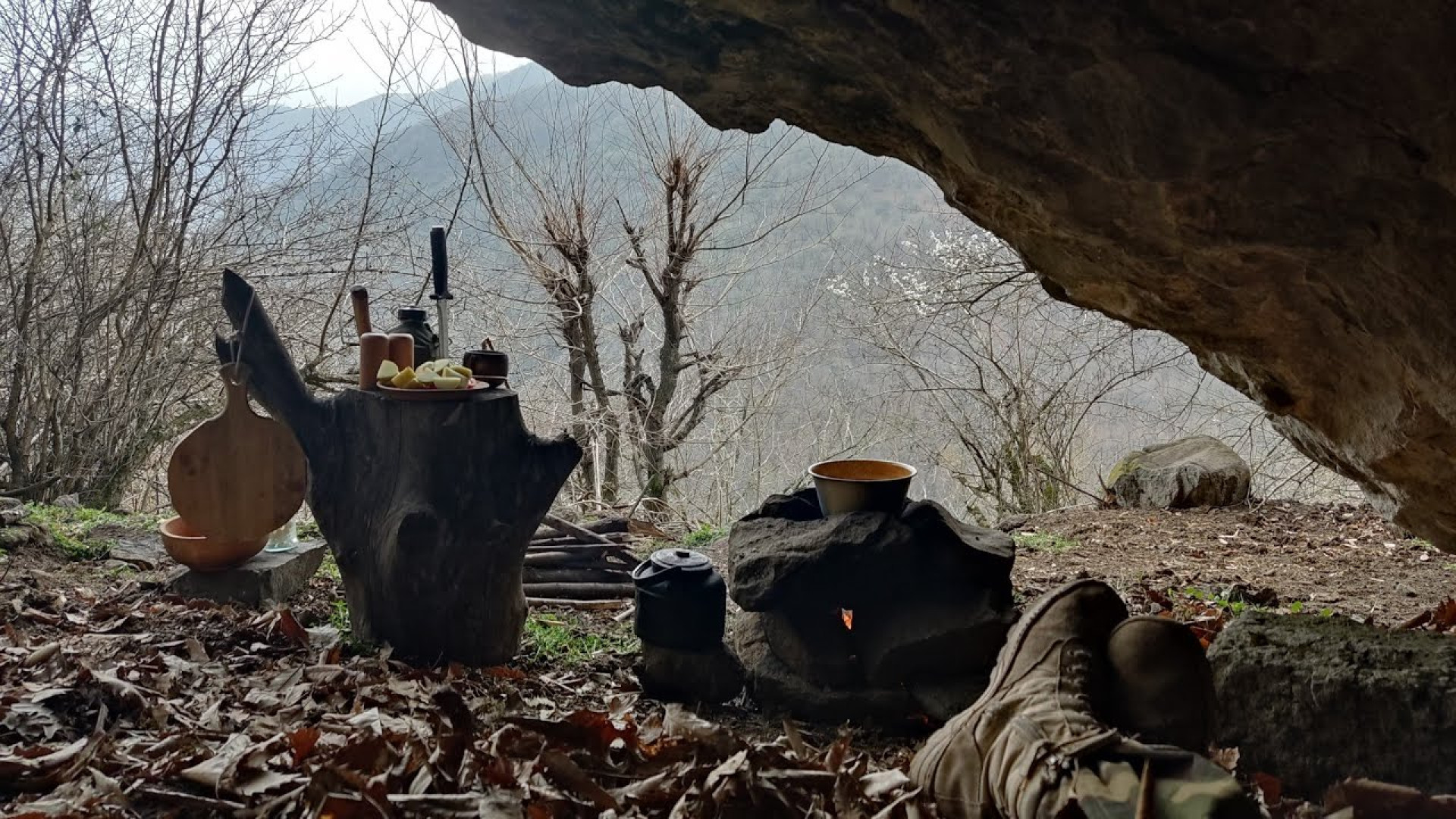 غار تبدیل به پناهگاه بقا برای...