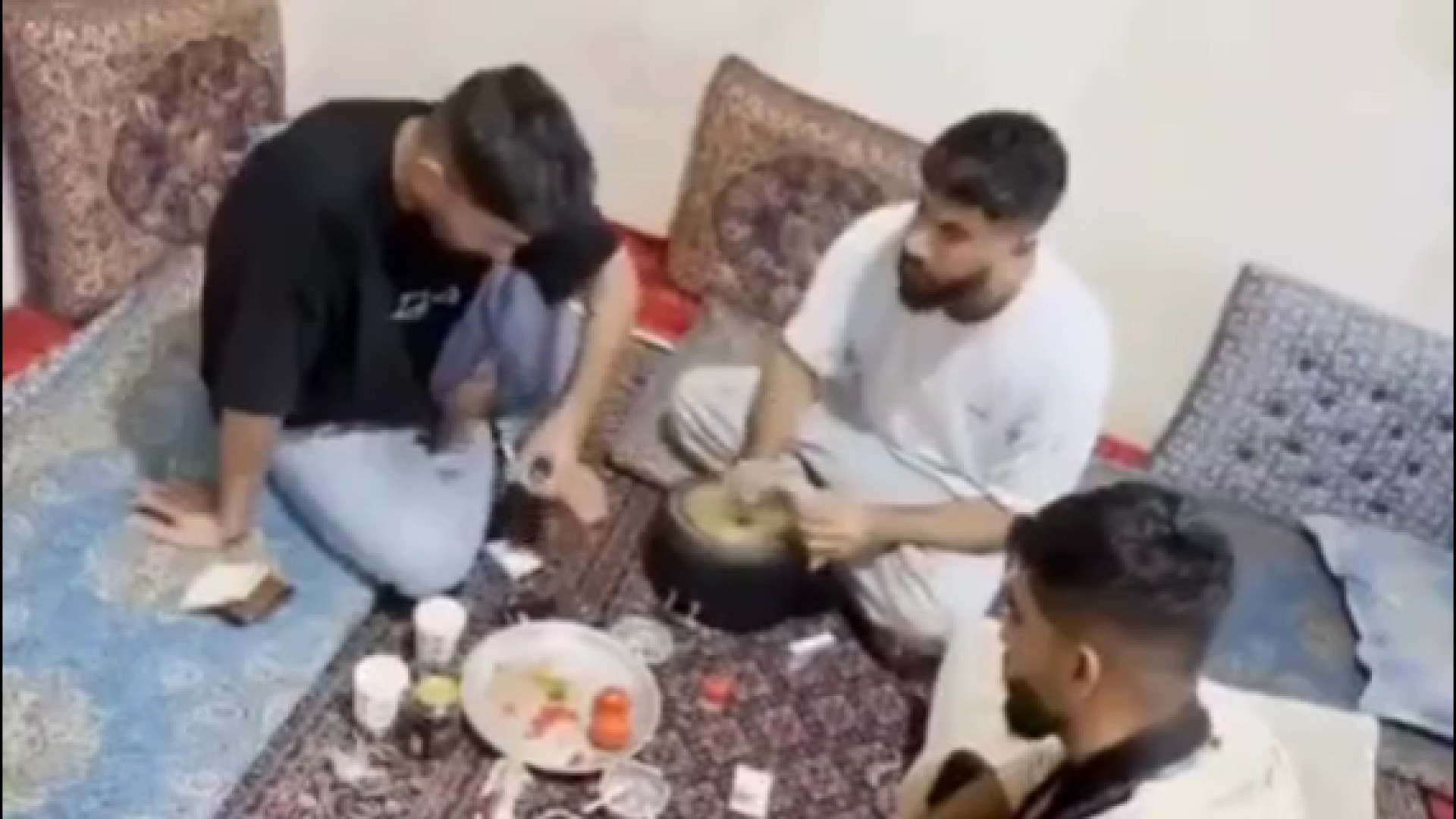 دانلود آهنگ الو په په تو صندوق...