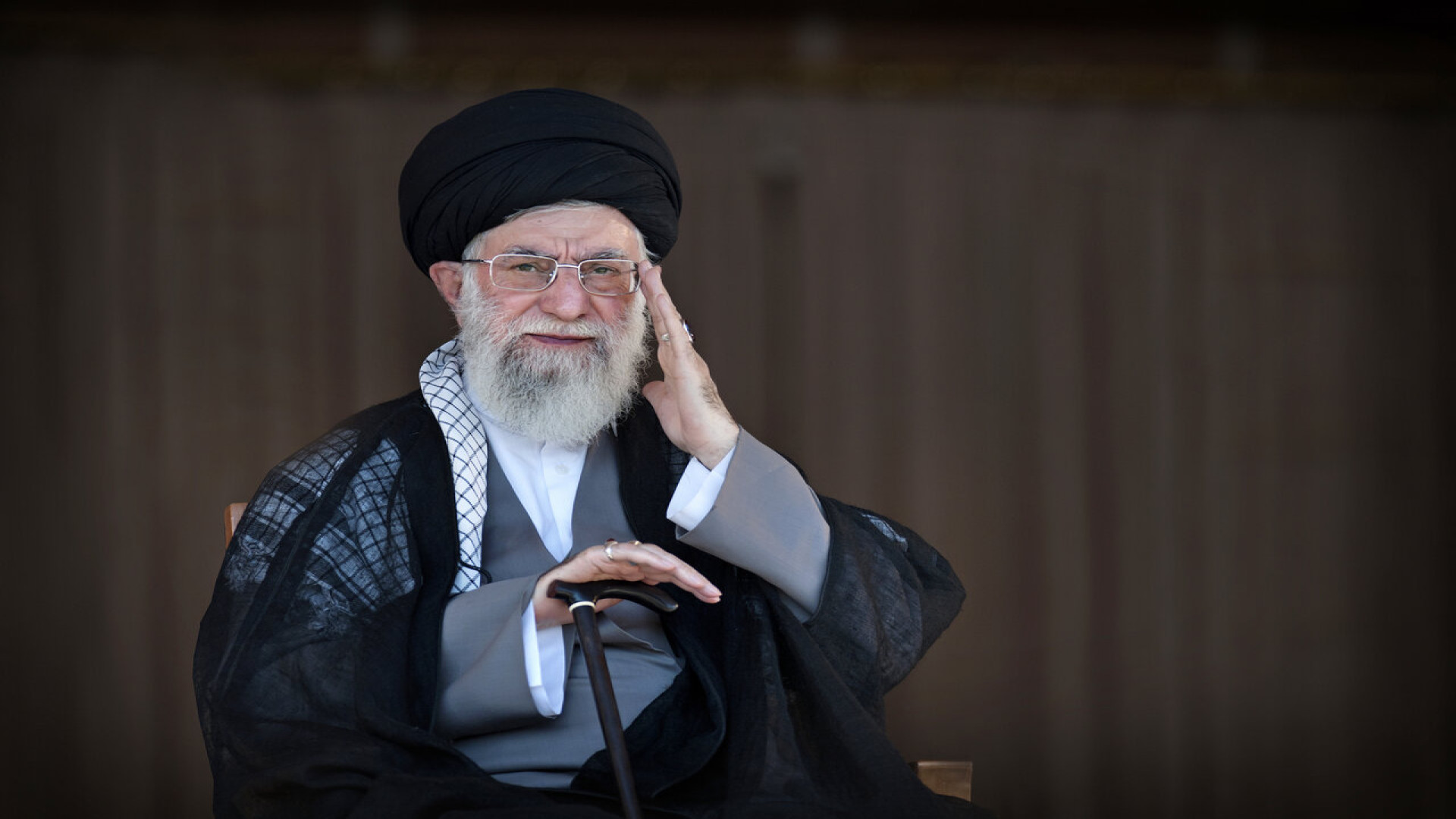 شعری که رهبر انقلاب صبح امروز در سالروز میلاد پیامبر اعظم(ص)..