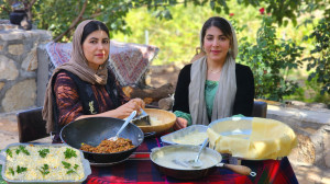 پخت لازانیا خوشمزه در روستا