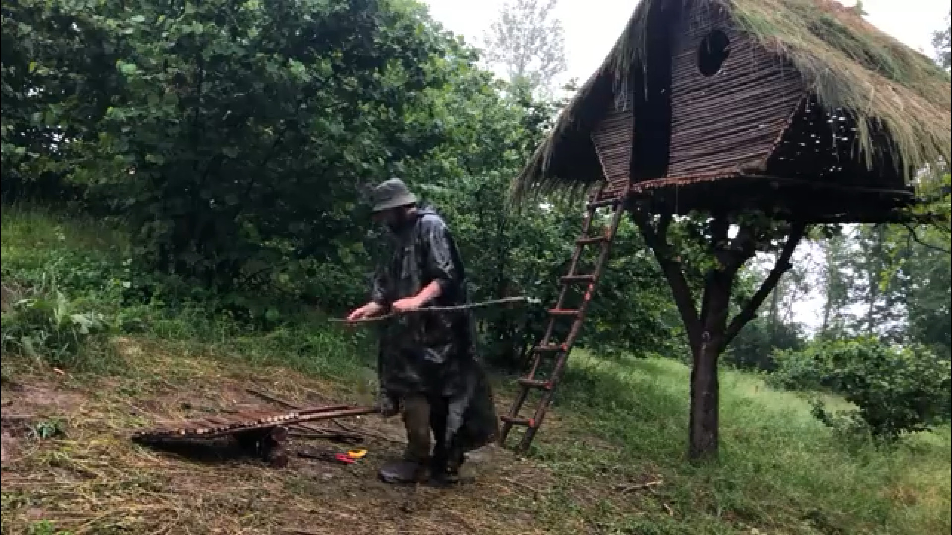 من 30 روز را صرف ساختن خانه ای...