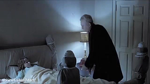 کلیپ زیبایی از فیلم جن گیر The Exorcist زمان73ثانیه