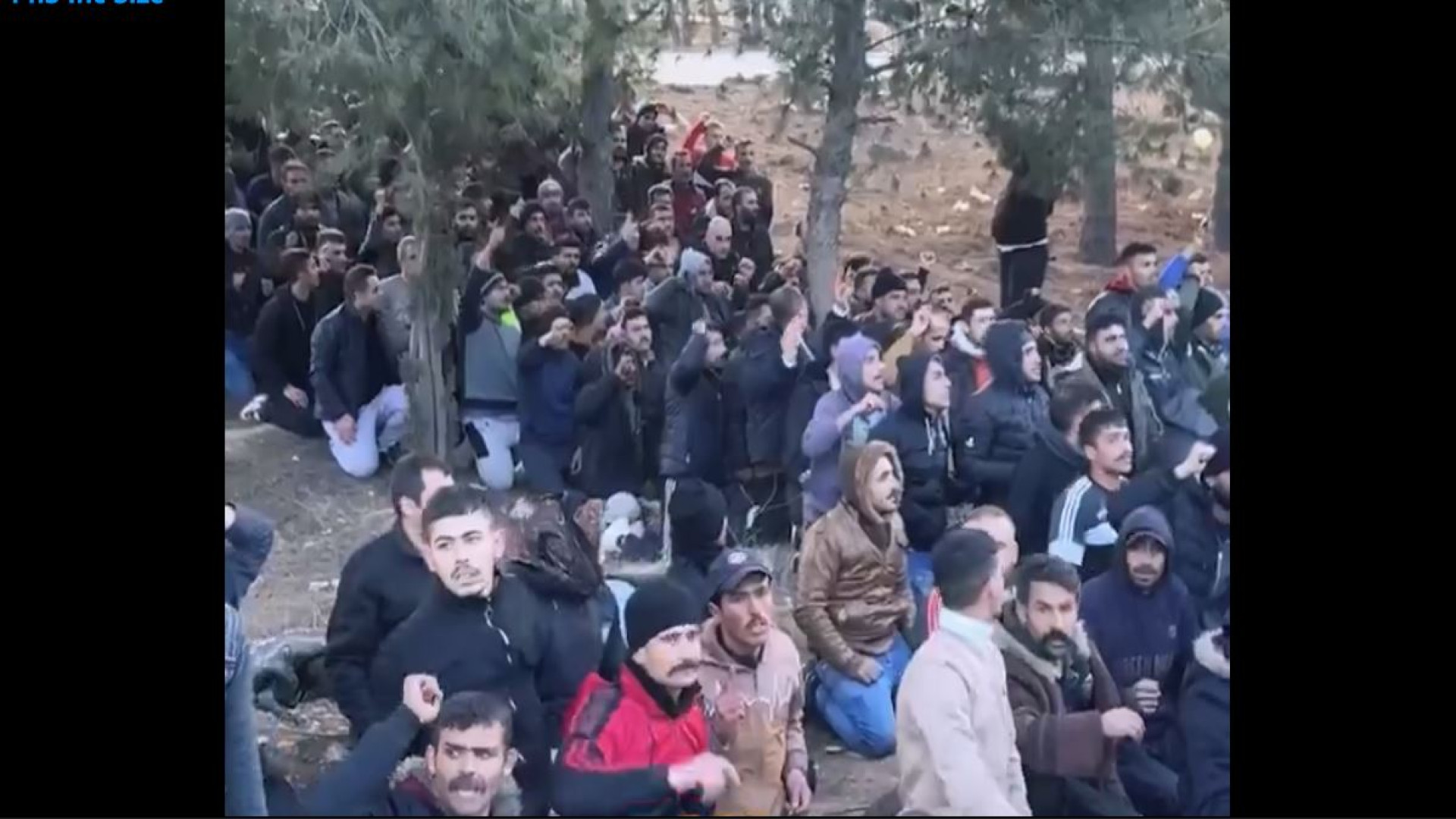 تسلیم شدن نظامیان و سربازان ار...