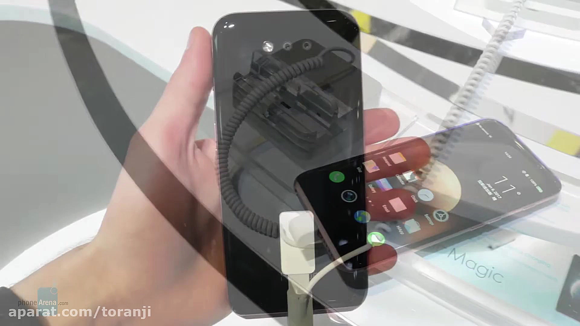 نگاه اولیه به آنر مجیک