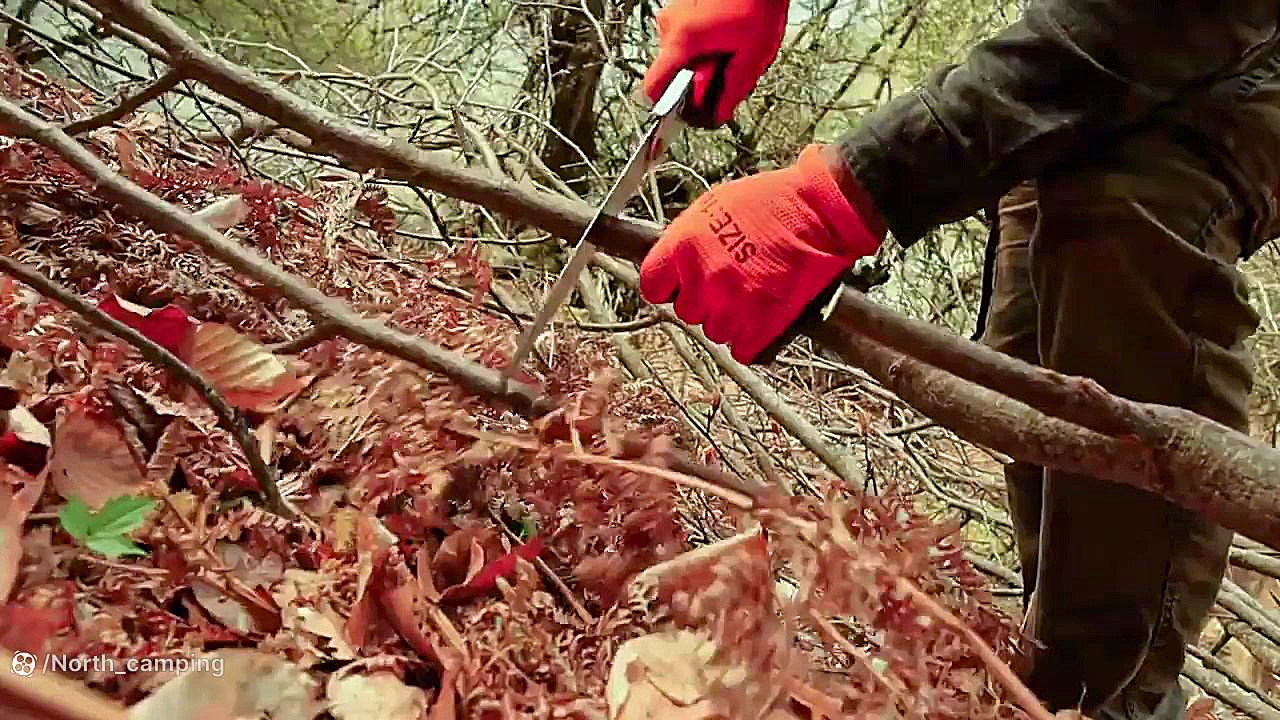 کمپینگ در غار سنگی و پختن سمبو...