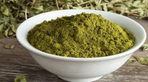 خواص حنا برای مو