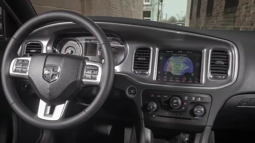 KIA CADENZA VS CHRYSLER 300SS...