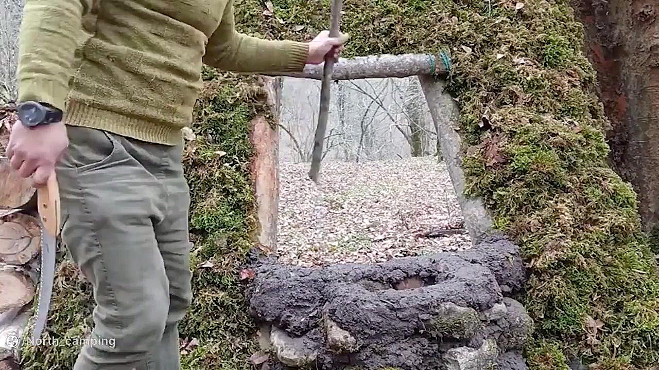 کمپینگ و ساخت کلبه چوبی در جنگ...