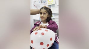 آتین، روشندلی که با آوازش، جه...