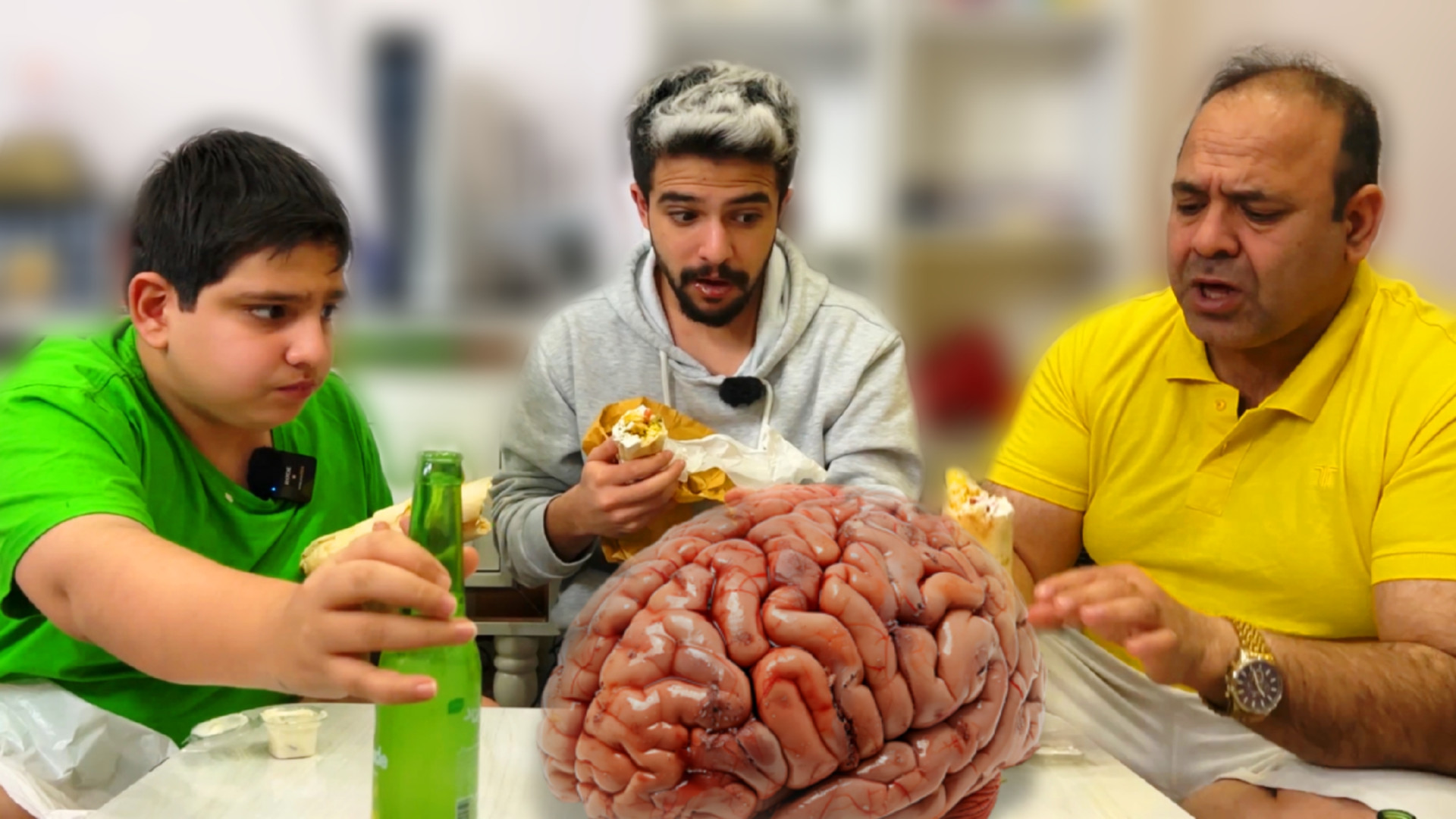 چالش خوردن مغز با علی و بابام...