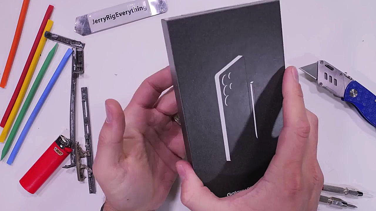 تست مقاومت گلکسی S25 اولترا