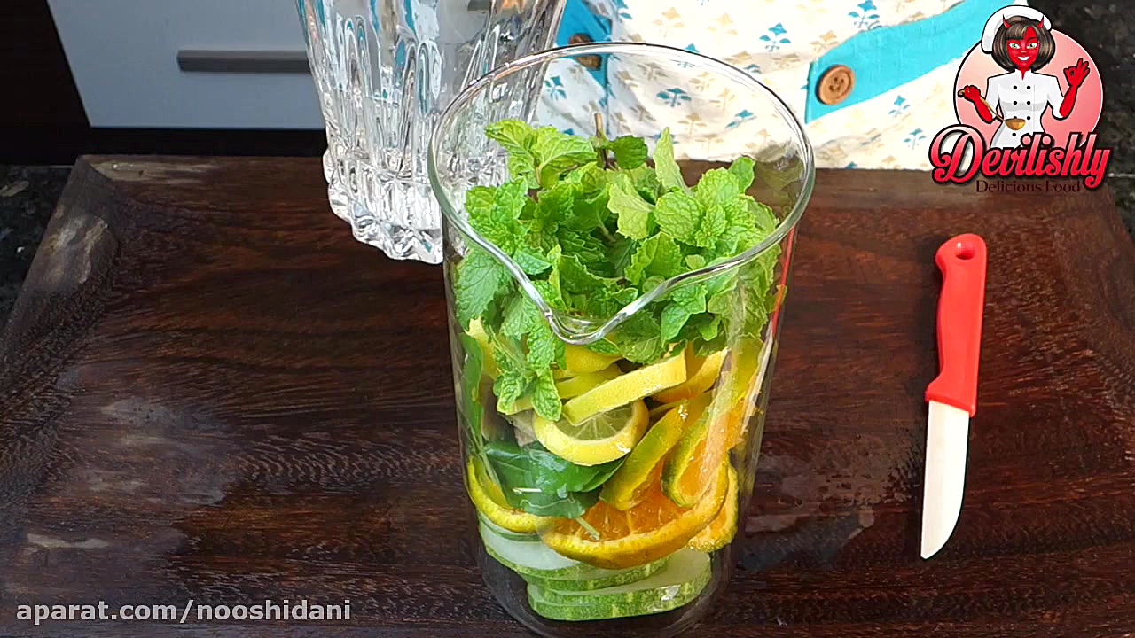 دتاکس واتر یا نوشیدنی سم زدا