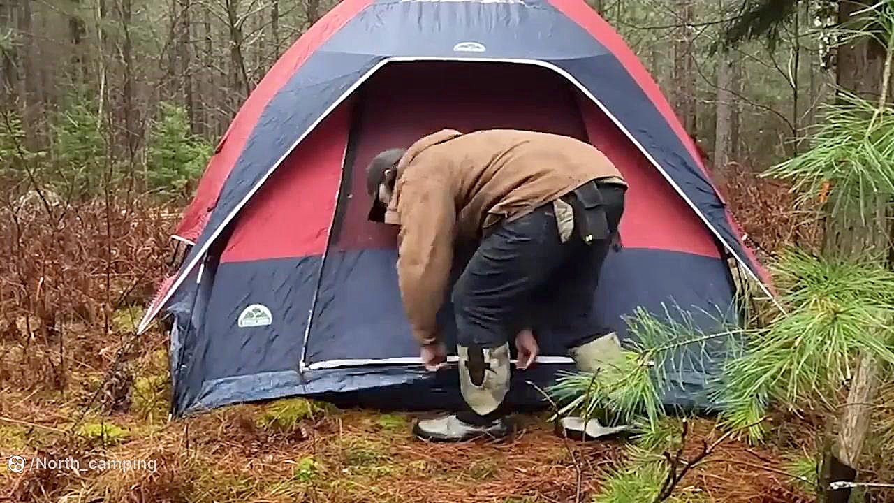 کمپینگ بقا و ساخت کلبه چوبی در...