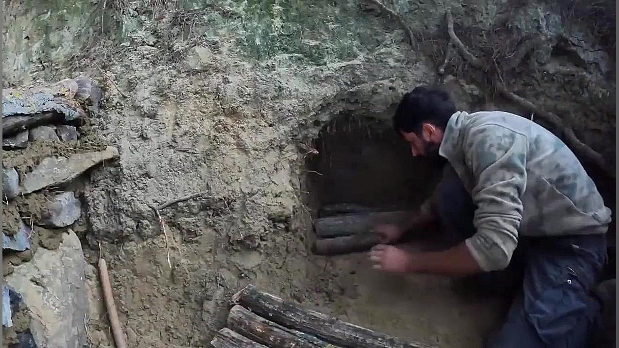 کمپینگ و ساخت پناهگاه از شاخ و...