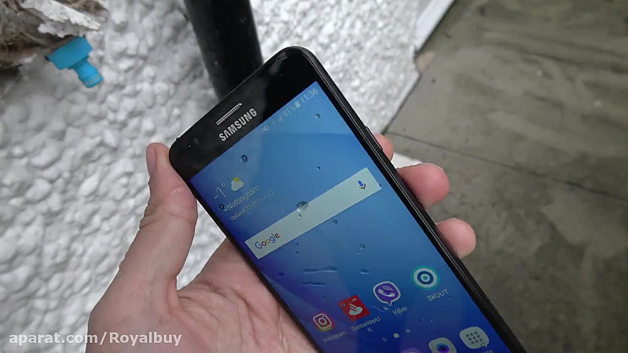 تست ضد آب بودن گلکسی J7 پرایم