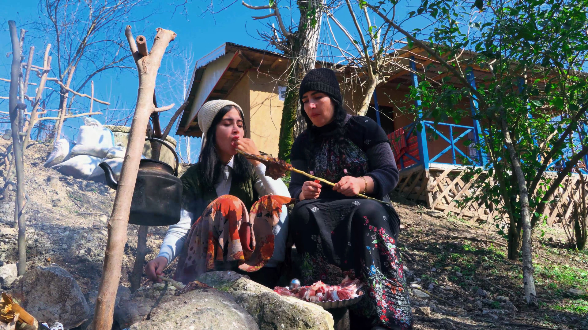 روستای مادربزرگ آشپزی در طبیعت