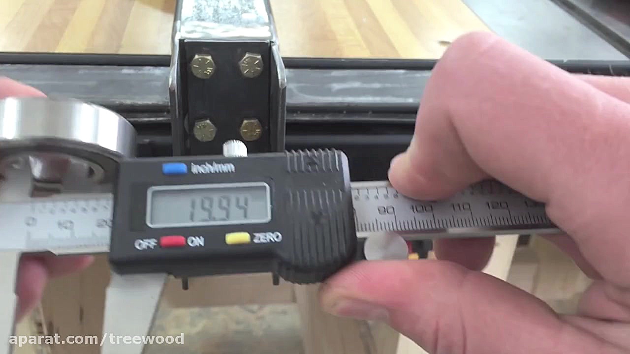 Table saw fence with increment...