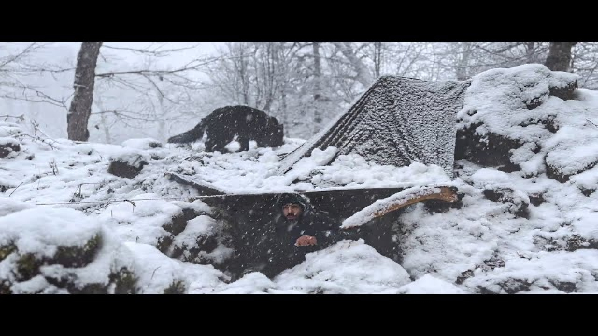 من ٣ روز در طوفان برف زير صخره...