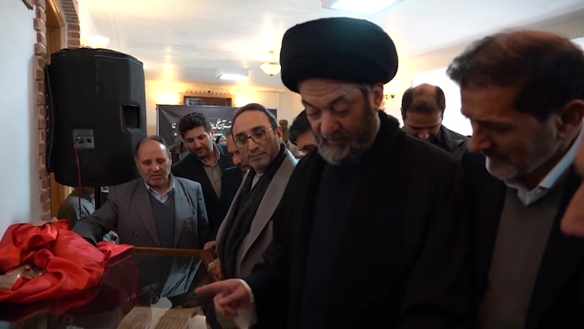نمایشگاه قرآن‌های خطی در موزه شهرداری اردبیل با حضور آیت‌الله عاملی افتتاح شد