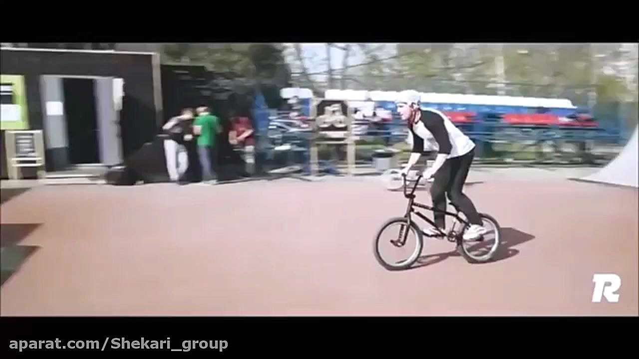 نمایش های فوق العاده پرش با دو...