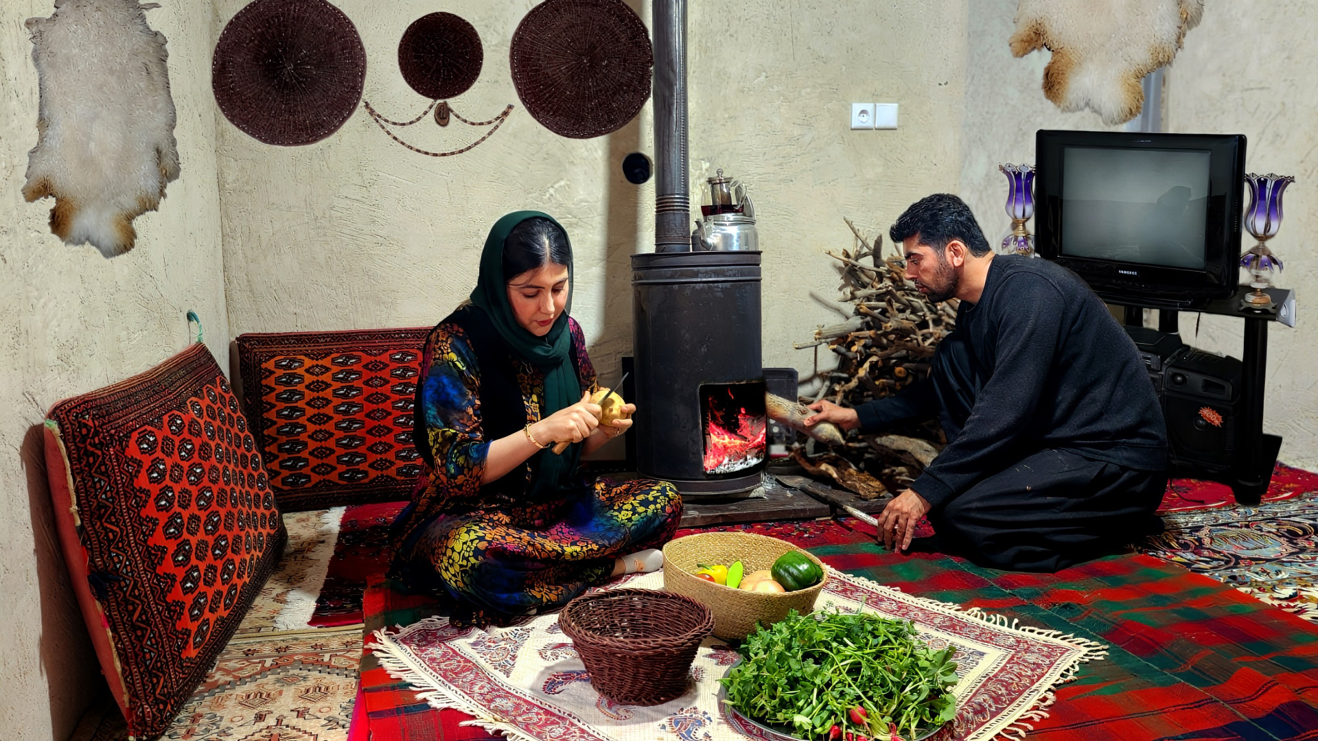 پخت خوراک مرغ و برنج زعفرانی د...