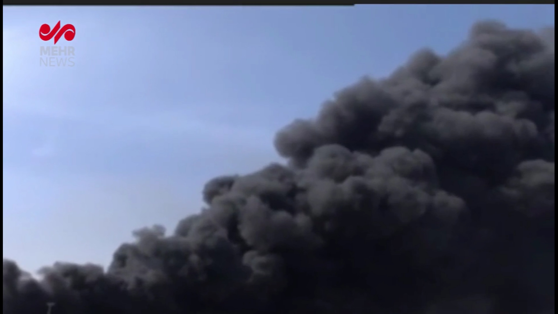 استفاده از بالگرد برای مهار آت...