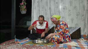 لحظاتی از زندگی ساده روستایی م...