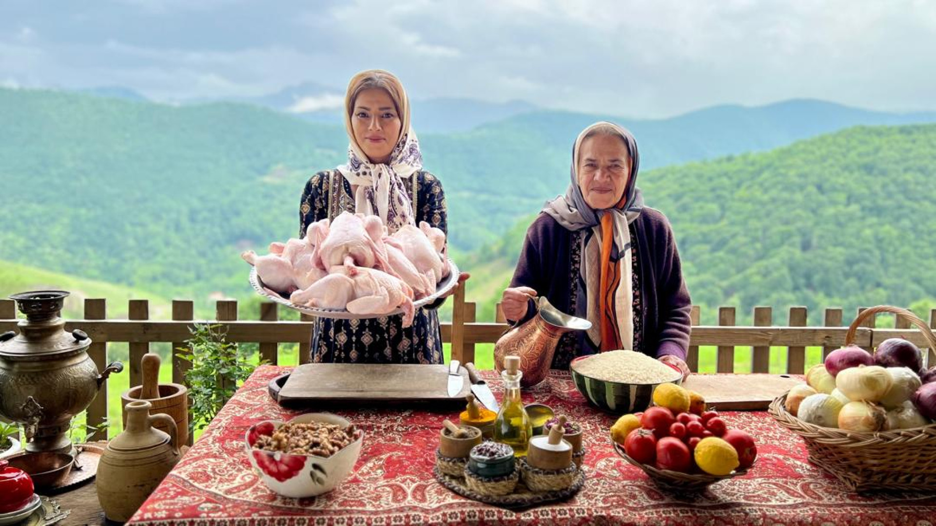 پخت مرغ شکم پر با گردو پیاز تف...