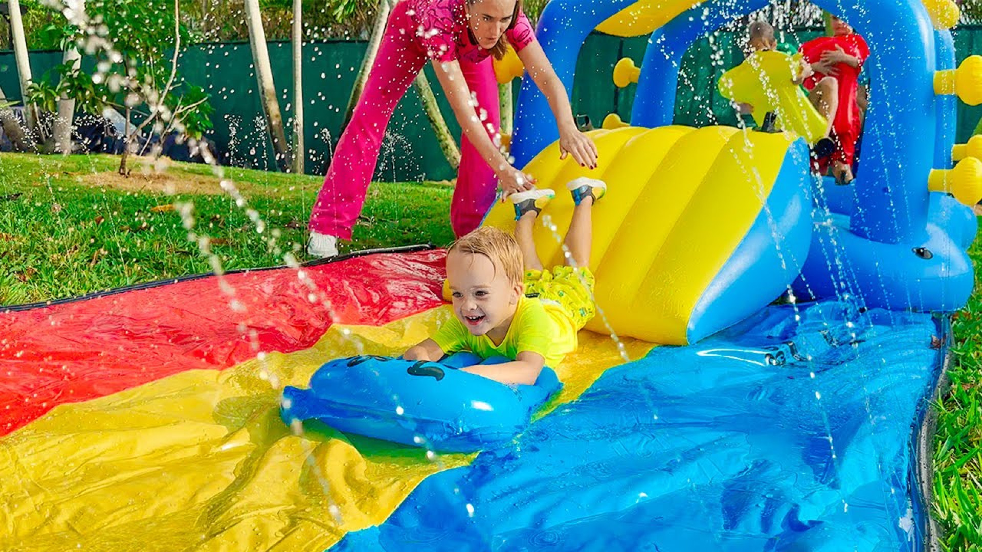 ولاد نیکی چالش سرسره بازی نیکی...