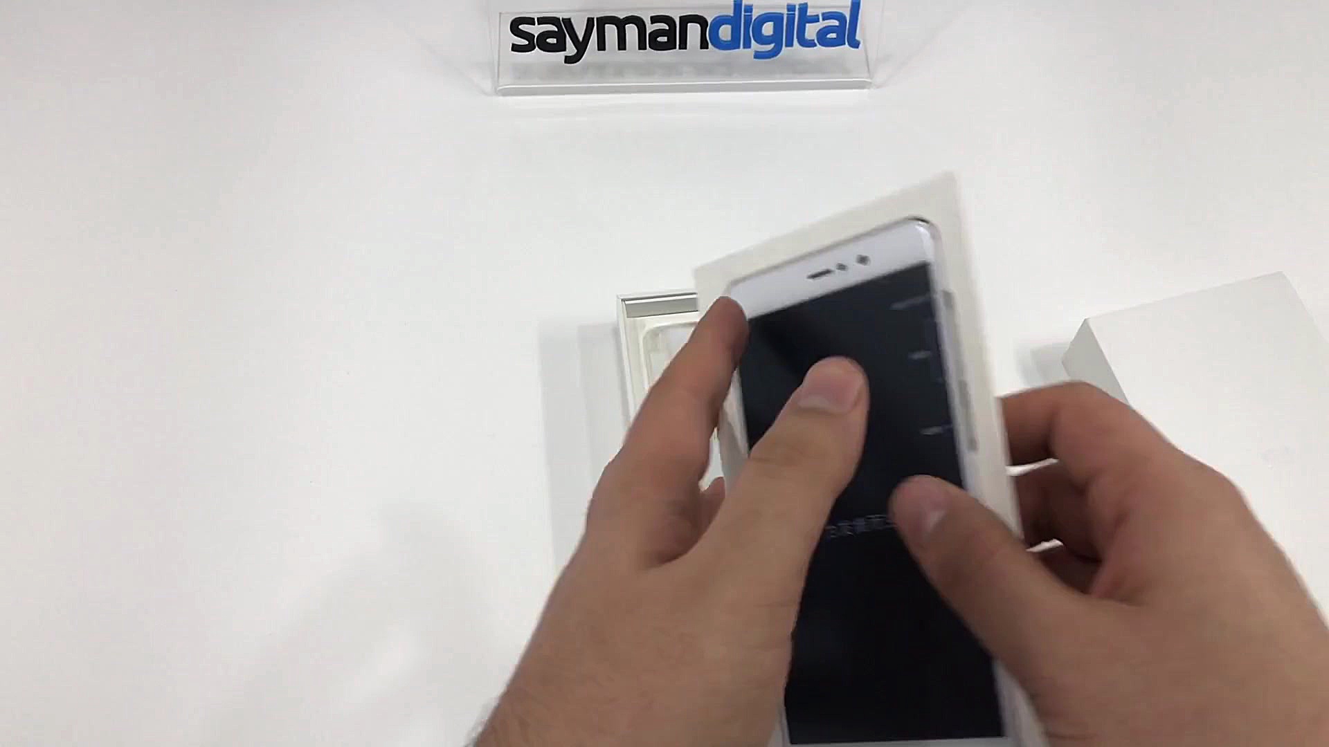 آنباکس Xiaomi Mi 5s Plus