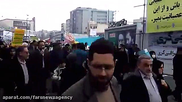 حضور حاج اقا مجتبی خامنه ای در راهپیمایی 22 بهمن