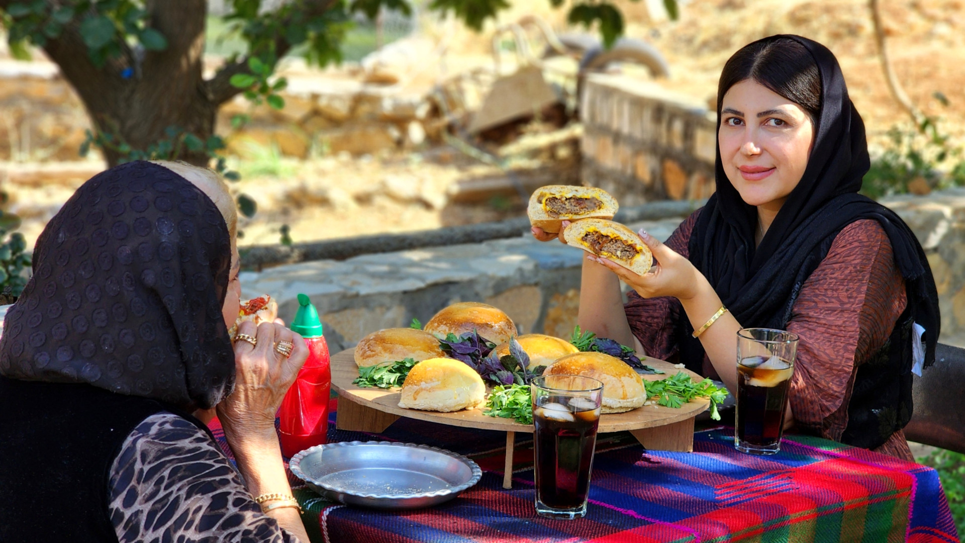 پخت برگر روستایی در تنور بدون...