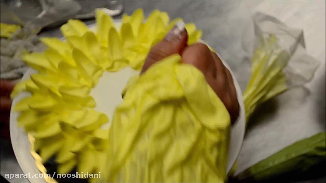 تزیین به شکل کیک گل آفتابگردان...