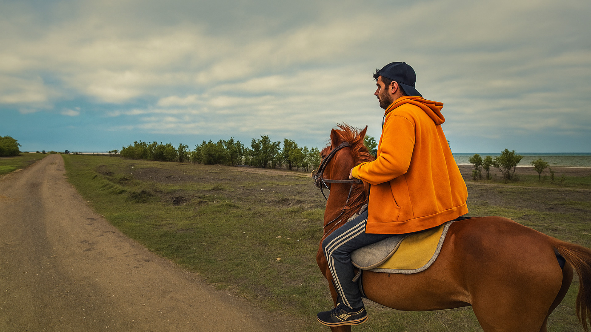 پسر روستایی سوار بر اسب | زیبا...