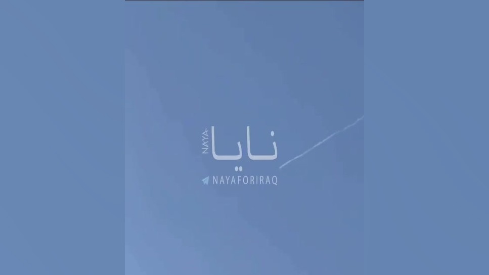 لحظه عبور موشک‌های ایرانی از آ...