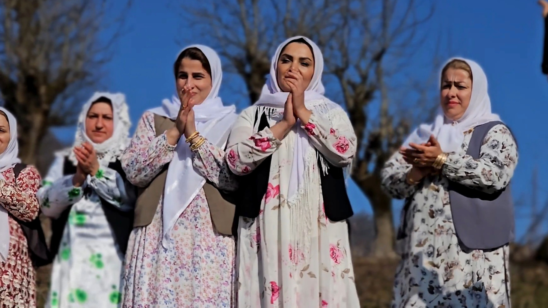 بزن و بکوب و حال و هوای منطقه...