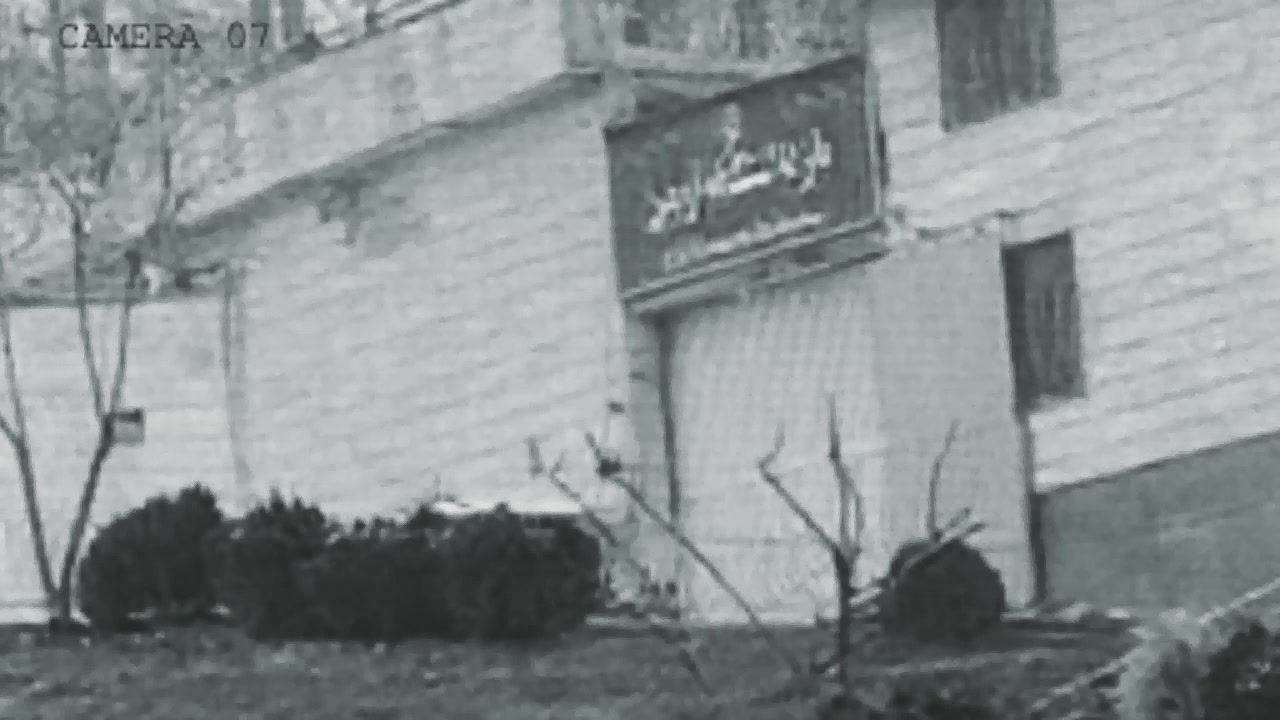 لحظه هدف قرار گرفتن ورودی درب...