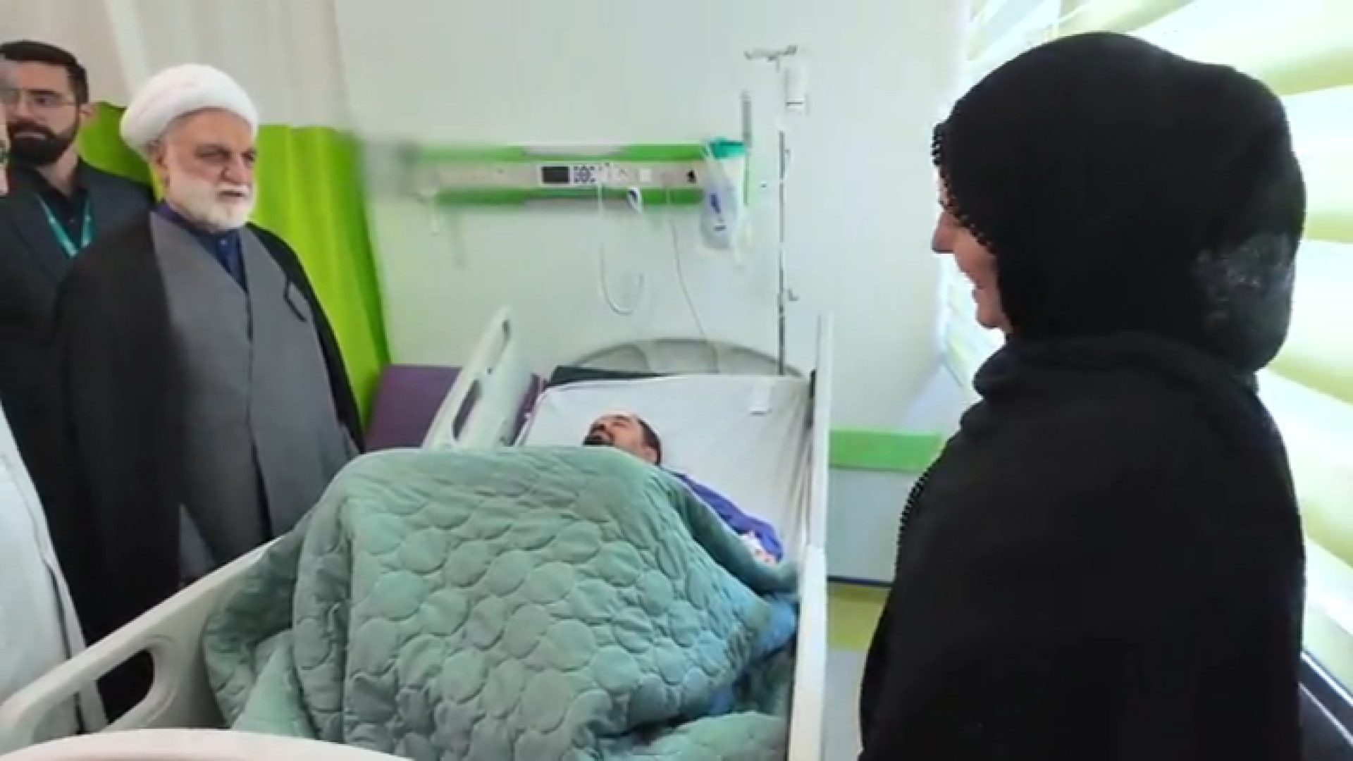 عیادت اژه‌ای از مجروحان تجاوز...