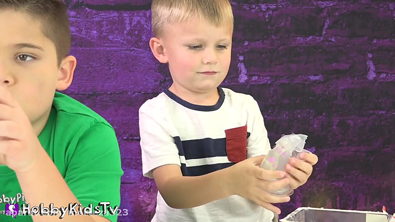 Minecraft SCAVENGER HUNT! Surp...