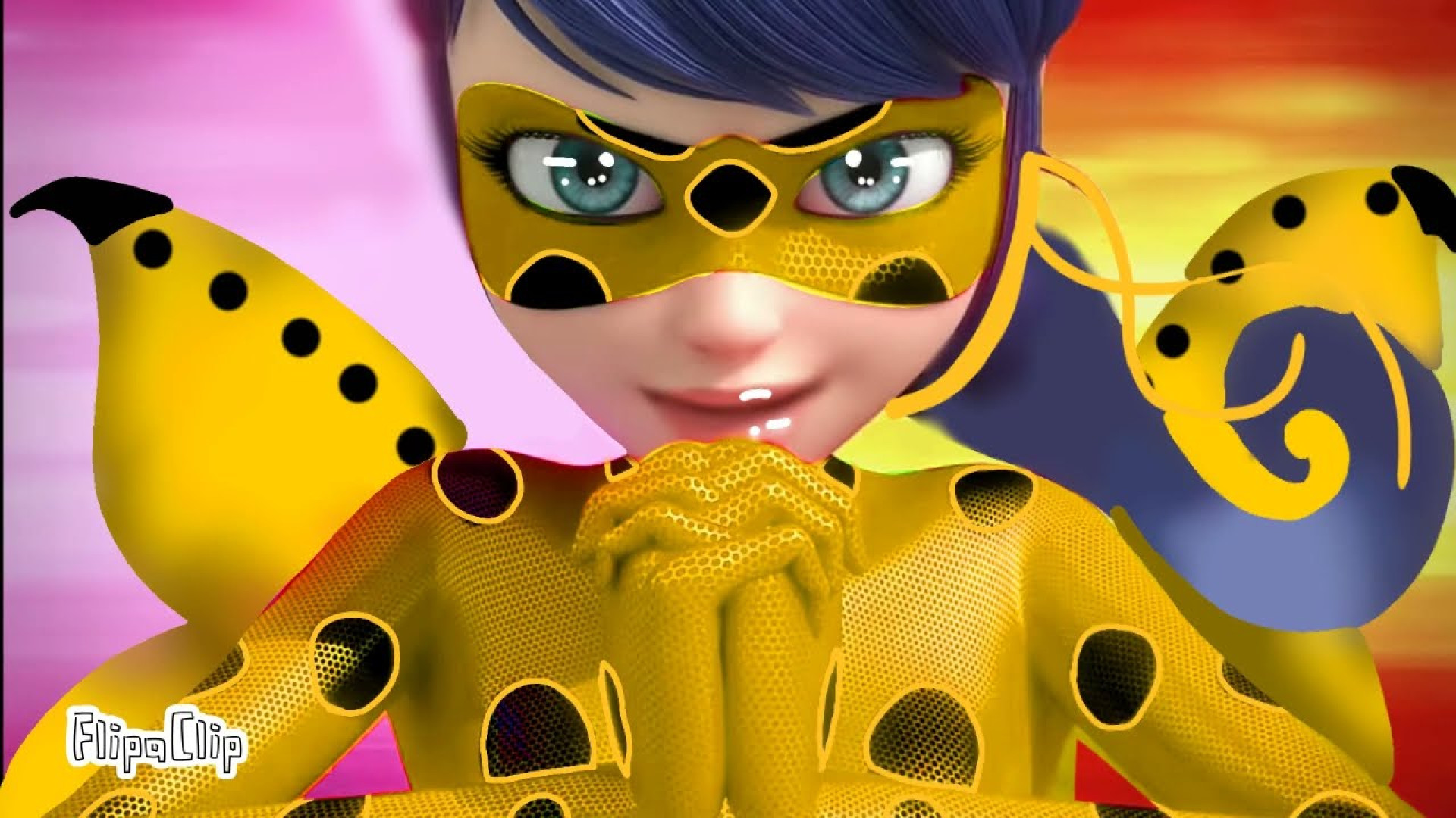 دختر کفشدوزکی و گربه سیاه دوبل...