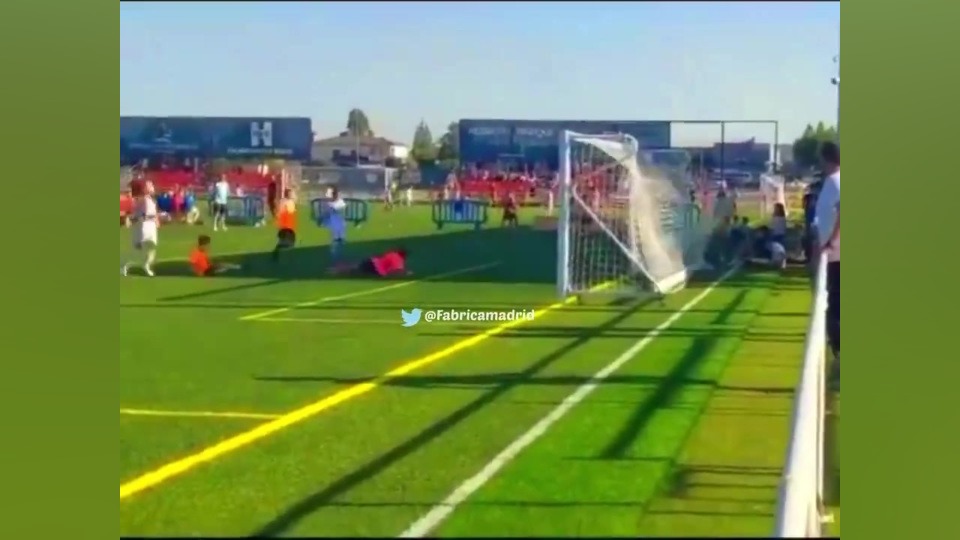 حرکات جادویی هوگو فرناندز، &la...