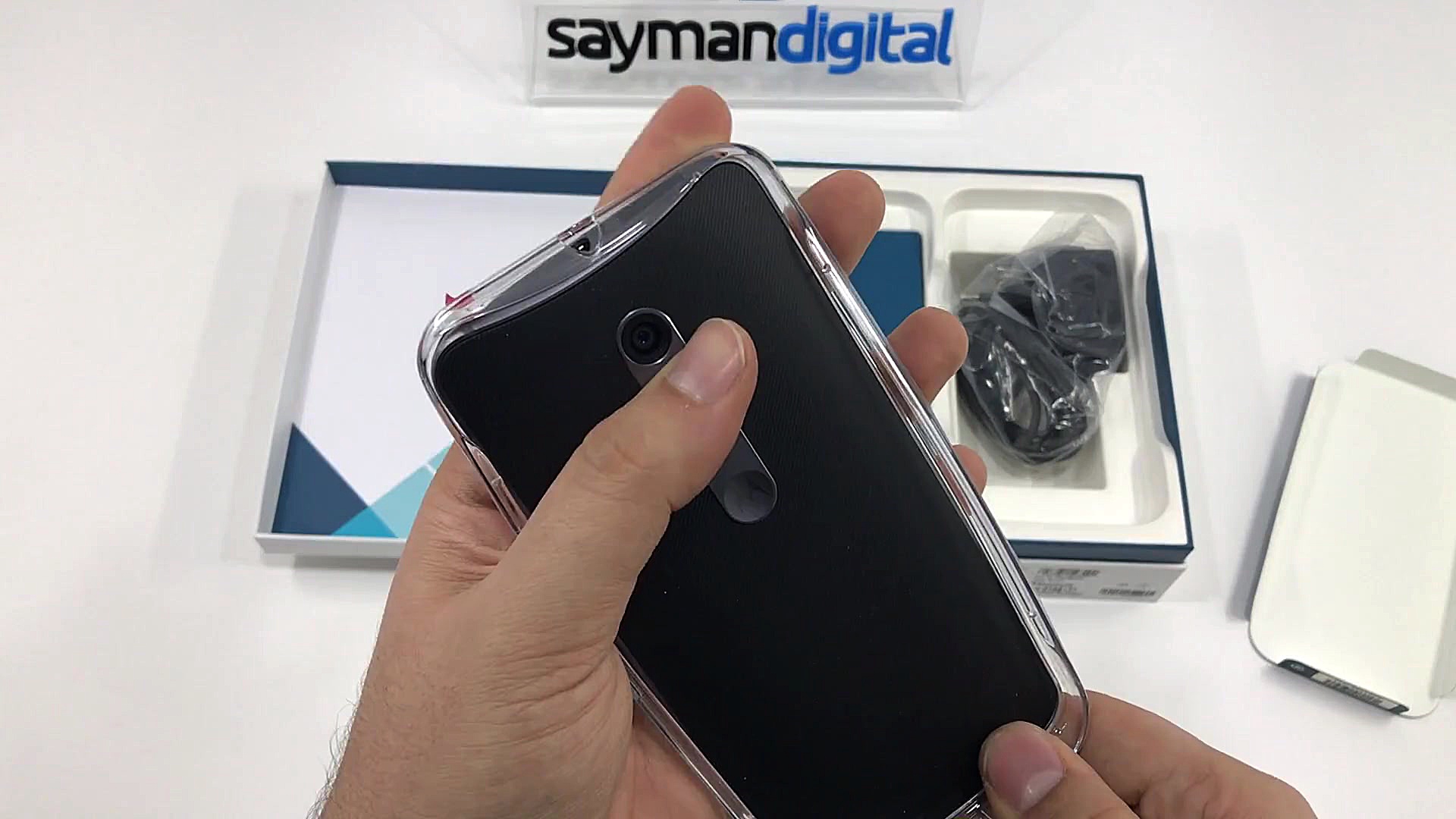 آنباکس Motorola X Style