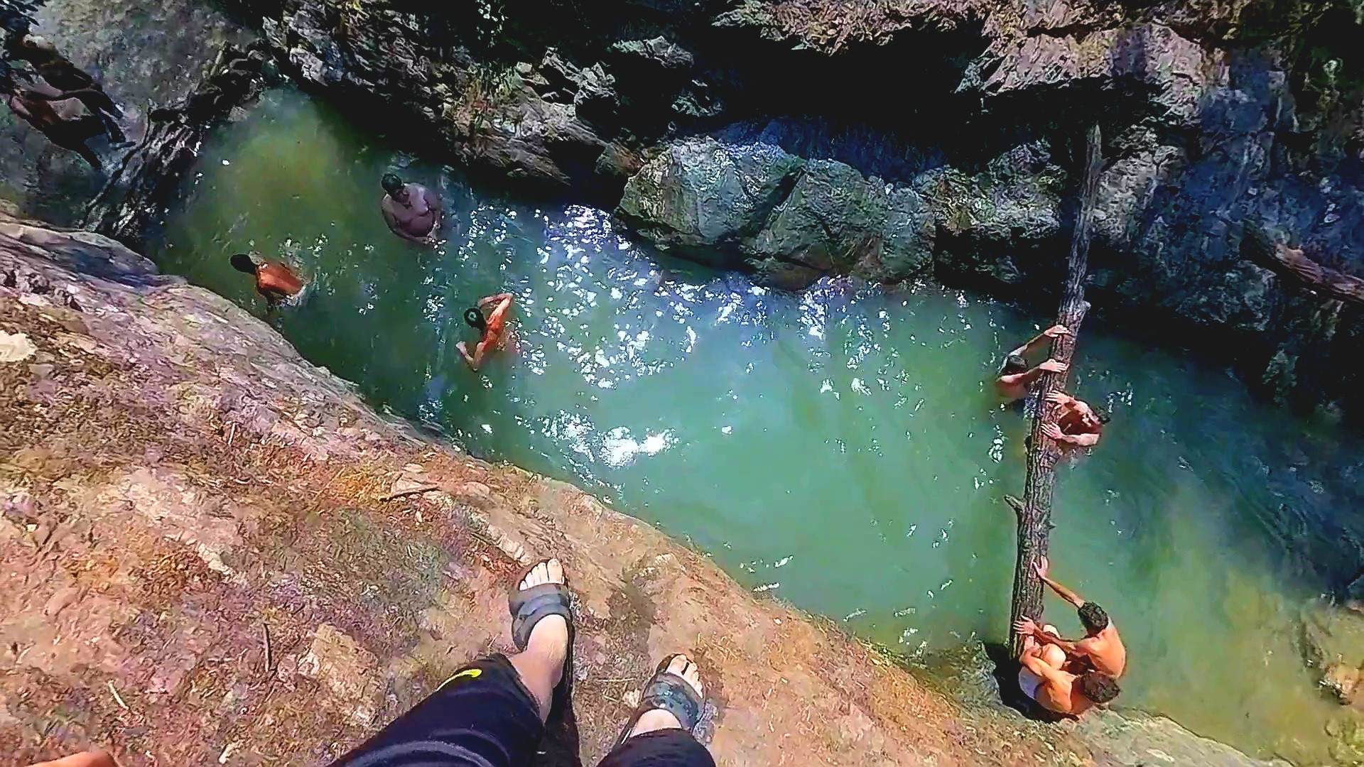 آبتنی تو یه روز داغ تابستونی ت...