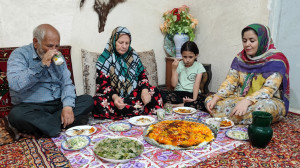 غذای سنتی روستا – مرغ با...