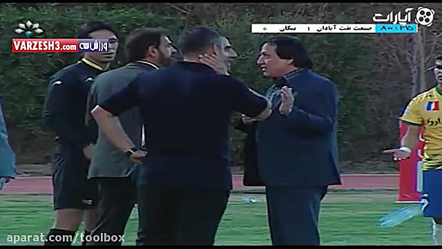 جنجال فیروز کریمی پس از اخراج...