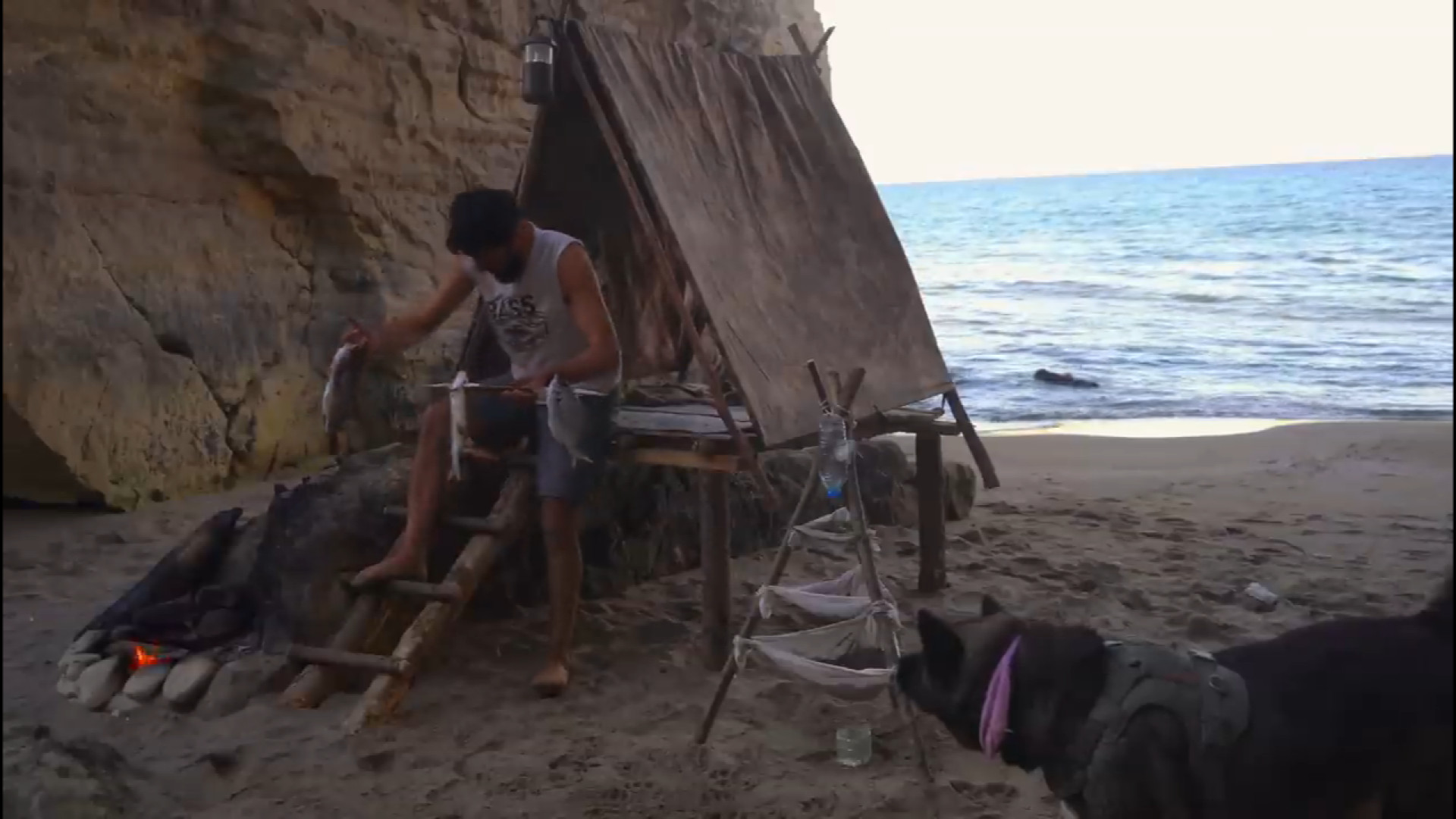 ۳ روز کمپینگ ساحلی و ساخت کلبه...