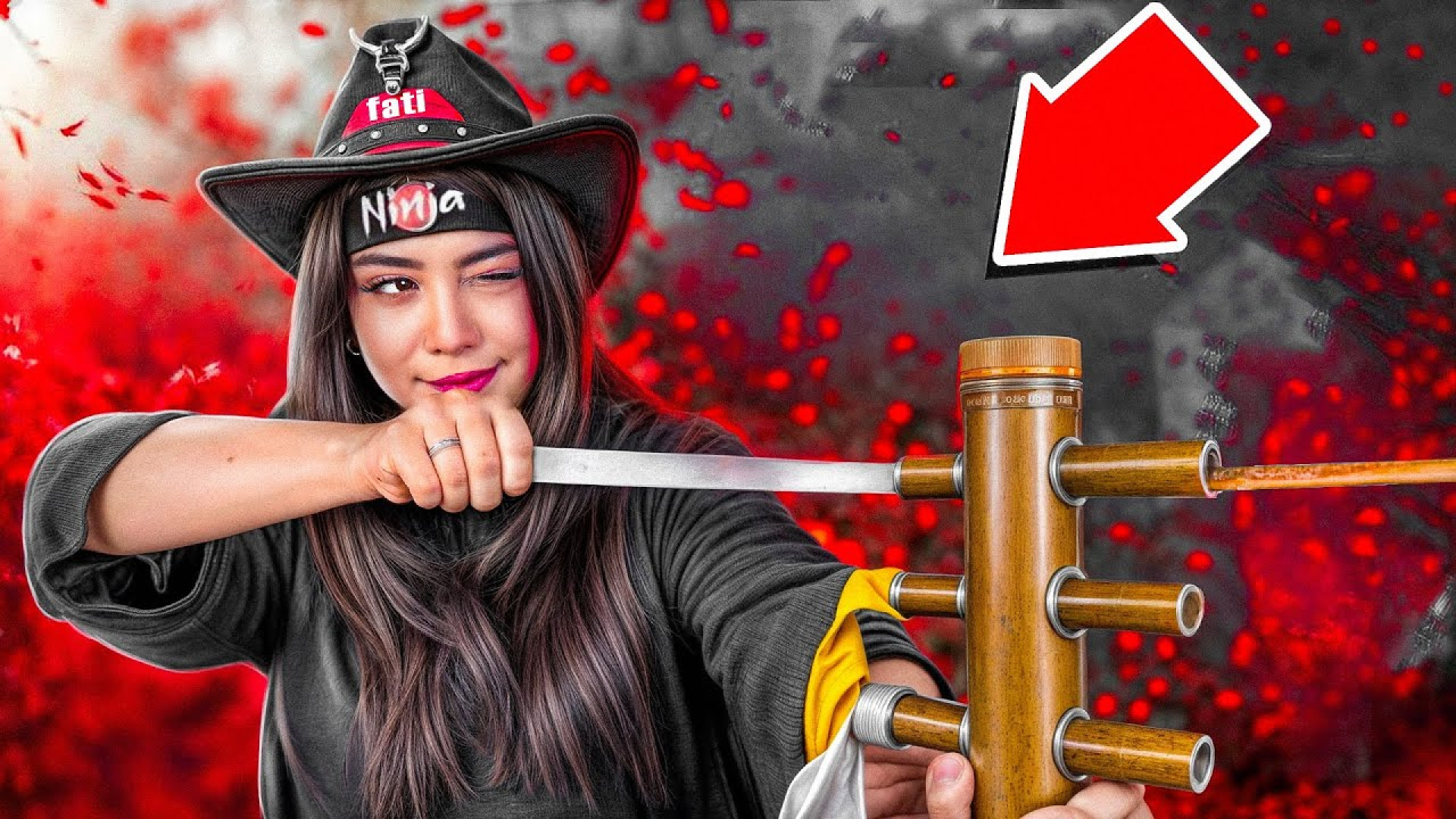 با بامبو تیرکمان های عجیب ساخت...